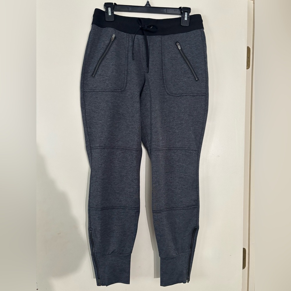 Athleta Women’s Flux Street Jogger Pants Gray Zip Pockets Drawstring. New